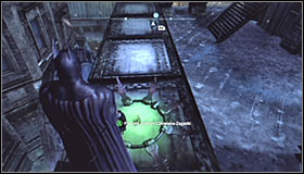 Return to where the Trophy is and stand on the pressure plate #1 thanks to which you will activate the question marks - Batman trophies (11-18) | Amusement Mile - Amusement Mile - Batman: Arkham City Game Guide