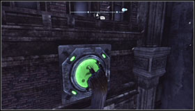 Its important to bounce off the first plate in its upper part, so that you have an easier time reaching the next one - Batman trophies (31-39) | Bowery - Bowery - Batman: Arkham City Game Guide