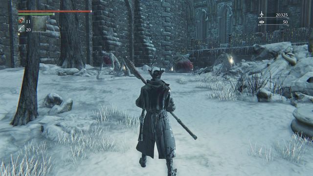 Before getting to the gate, go slightly to the right - Forsaken Castle Cainhurst | Walkthrough - Walkthrough - Bloodborne Game Guide & Walkthrough