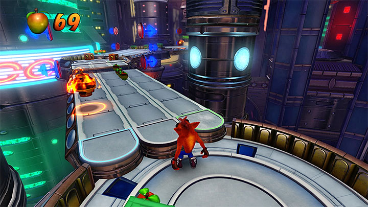 watch out for the first trap with energy beams, which starts next to the starting point - Crash Bandicoot N. Sane Trilogy: Future Frenzy - Crash Bandicoot N. Sane Trilogy: Crash Bandicoot 3 - Egyptian location - Crash Bandicoot N. Sane Trilogy Game Guide
