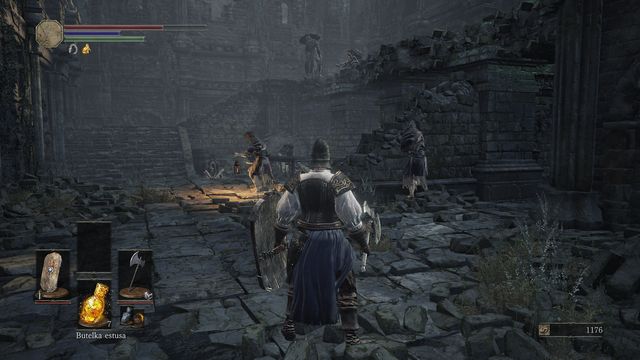 Lure out your enemies and fall back to fight them one on one. - Road of Sacrifices - Swamp - Walkthrough - Dark Souls III Game Guide & Walkthrough