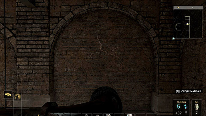 Once you get past the gate, you can choose one of two ways - All in the Family - side quest - Side quests - Deus Ex: Mankind Divided Game Guide