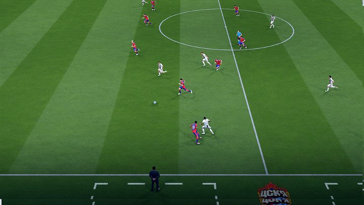 The best way to finish the action is to give a good pass to the outgoing player in such a way that he is behind the backs of the defenders - Finishing the action in FIFA 19 - Atack - FIFA 19 Game Guide
