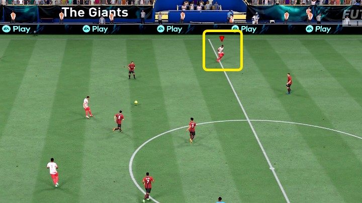 During the match in FIFA 22 you could have many opportunities for devastating counterattacks, for example if the opponent makes an inaccurate pass, loses the ball or messes up a technical trick - FIFA 22: Positional attack and counter - Basics - FIFA 22 Guide