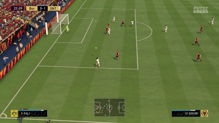 A pass into the opponent's penalty area is a very effective way to finish an action - FIFA 22: Finishing the action - the best ways - Basics - FIFA 22 Guide