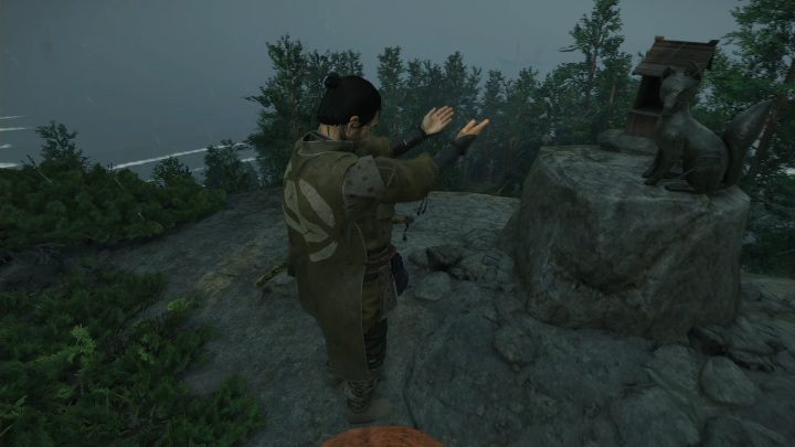 Theres a fox waiting for you next to the road - Ghost of Tsushima: Inari Shrines, Izuhara Region secrets map, video guide - Izuhara Region - Ghost of Tsushima Guide, Walkthrough