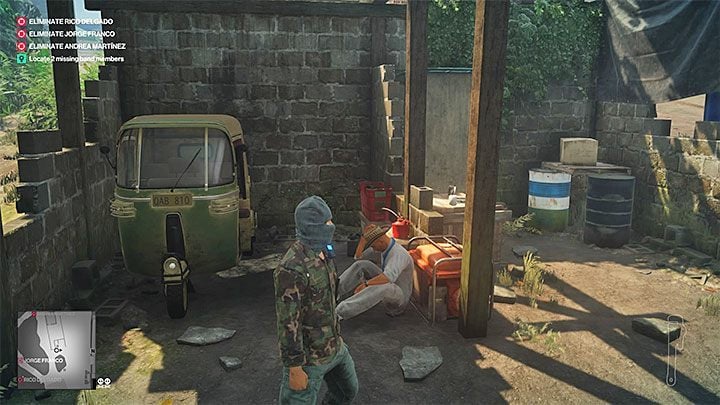 The second musician is lying next to the generator - Hitman 2: Missing musicians - where are they? Three-Headed Serpent walkthrough - Three-Headed Serpent (Santa Fortuna) - Hitman 2 Guide