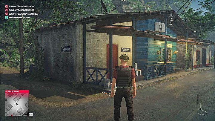 The first task of Agent 47 is to pour poison into smuggled drugs - Hitman 2: Story Missions - Three-Headed Serpent walkthrough - Three-Headed Serpent (Santa Fortuna) - Hitman 2 Guide