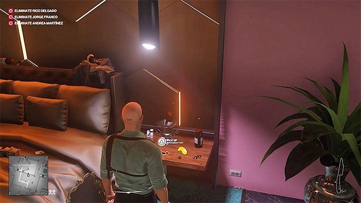 The key to the motorboat is on the upper floor of the property - Hitman 2: Leaving the Santa Fortuna - Three-Headed Serpent walkthrough - Three-Headed Serpent (Santa Fortuna) - Hitman 2 Guide