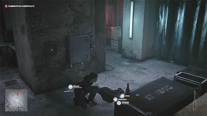 Agent Montgomery may die in tandem with Agent Banner in the explosion of the light rig hanging over the main hall - Hitman 3: The Assassination of Agent Montgomery (The Leader) - Berlin, walkthrough - Apex Predator - Berlin - Hitman 3 Guide