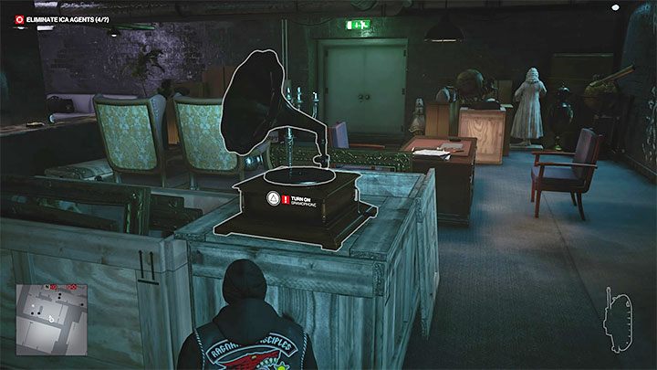 Your job is to take the identity of the club's owner in order to meet with Montgomery - Hitman 3: The Assassination of Agent Montgomery (The Leader) - Berlin, walkthrough - Apex Predator - Berlin - Hitman 3 Guide