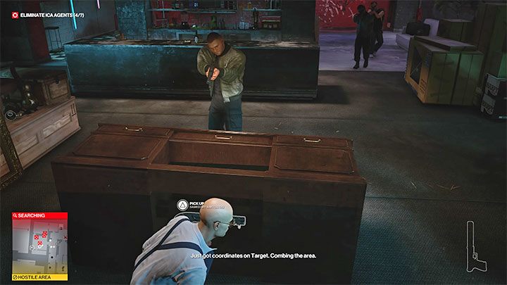 Under the desk, you'll find a hidden sawed off bartoli 12- it's worth taking it - Hitman 3: The Assassination of Agent Montgomery (The Leader) - Berlin, walkthrough - Apex Predator - Berlin - Hitman 3 Guide