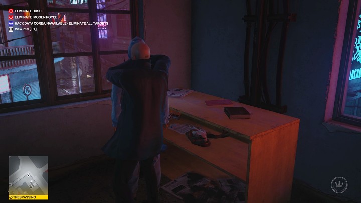 Sneak quickly behind the first man's back and overpower him - Hitman 3: Chongqing - Best Disguises - End Of An Era - Chongqing - Hitman 3 Guide