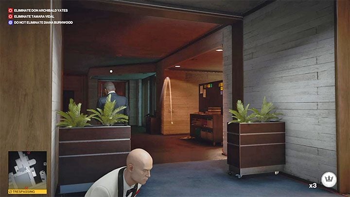 There is only one guard left in the security room - Hitman 3: Surveillance cameras - where to sabotage it? - The Farewell - Mendoza - Hitman 3 Guide