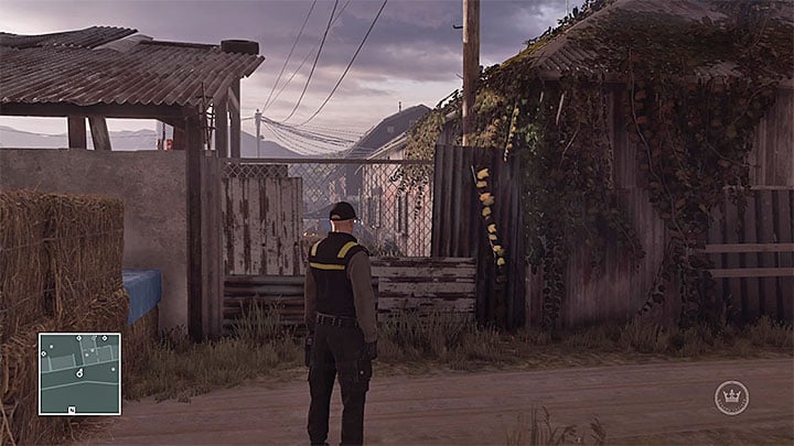 One of many spots where you can get over the fence - Reaching and exploring the farm | Colorado - Colorado: Freedom Fighters - Hitman Game Guide