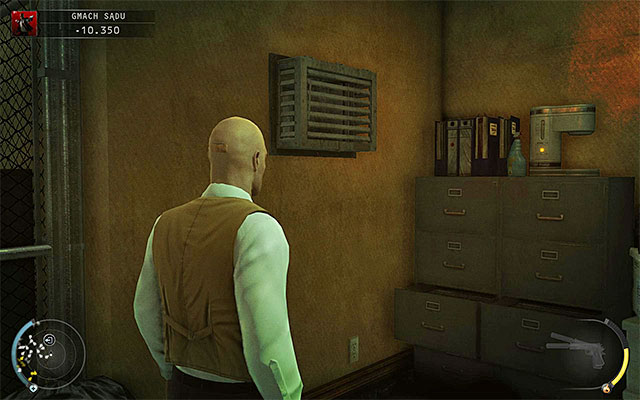 In the evidence room you may encounter at least two court security guards, so you have to be very careful - Courthouse - Getting to the holding cells in a traditional way | 15: Skurkys Law - 15: Skurkys Law - Hitman: Absolution Game Guide