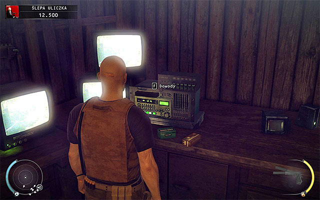 After getting inside the side room focus mainly on monitoring actions of at least one guard patrolling an adjacent corridor - Dead End - Locating sawmill entrance | 11: Dexter Industries - 11: Dexter Industries - Hitman: Absolution Game Guide