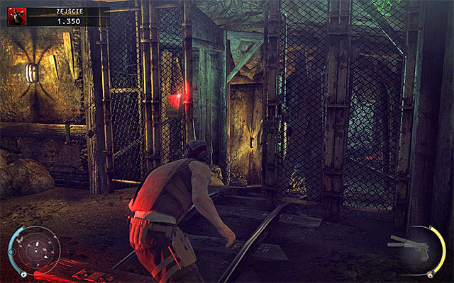 If you do not have a key card then you have to keep a short distance from guard, so you can walk through the gate until it closes - Descent - Reaching the elevator | 11: Dexter Industries - 11: Dexter Industries - Hitman: Absolution Game Guide
