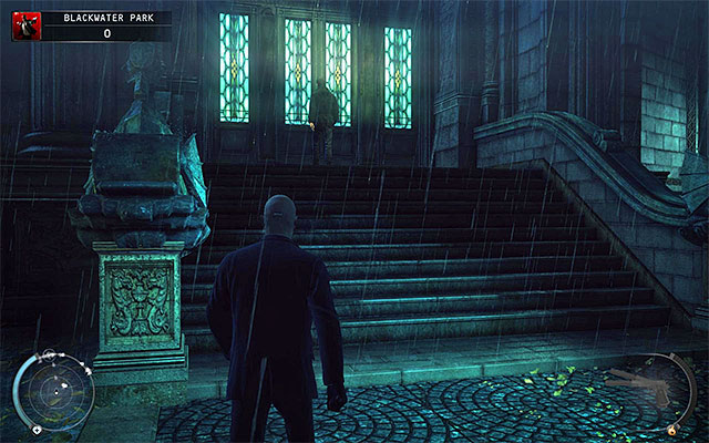 You start the mission standing on the driveway in front of the residential building - Blackwater Park - Exploring surroundings of the residential building | 18: Blackwater Park - 18: Blackwater Park - Hitman: Absolution Game Guide