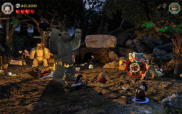 Turn to the right side of the camp - Stage 4 (Roast Mutton): The battle with the Trolls | Walkthrough - Walkthrough - LEGO The Hobbit Game Guide & Walkthrough