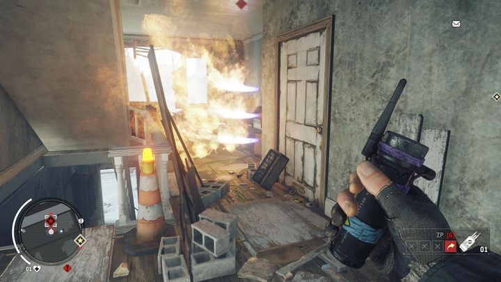 After reaching the first floor, you need to watch out for traps in the house - Holloway - Red zone | Key Points - Key Points - Homefront: The Revolution Game Guide & Walkthrough