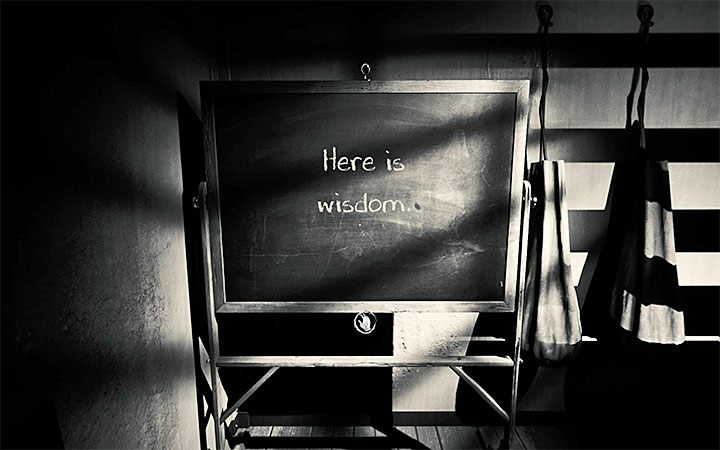 2 - The door lock puzzle | Layers of Fear 2 Riddle Solutions - Act 2 - The Hunt - Layers of Fear 2 Guide