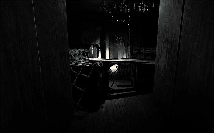 Along the way you will come across a place where you can take a hammer from the table - The final part of exploration and escape | Layers of Fear 2 walkthrough - Act 1 - The Unmooring - Layers of Fear 2 Guide