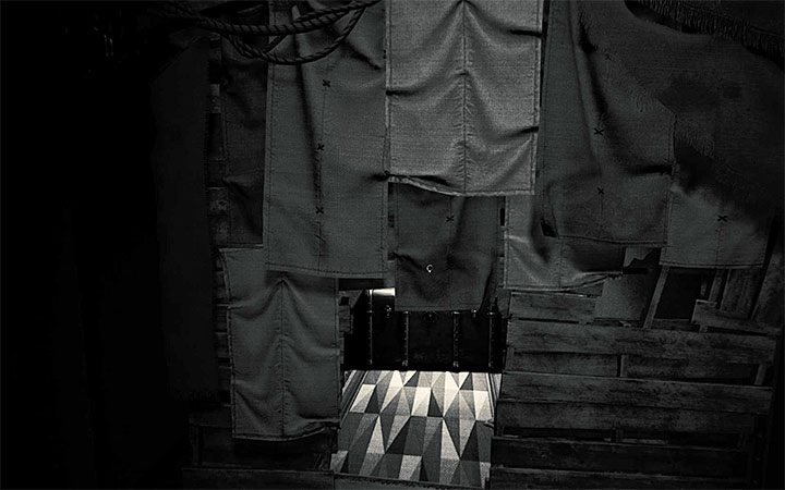 The chase will end in a place shown in the image - The final part of exploration and escape | Layers of Fear 2 walkthrough - Act 1 - The Unmooring - Layers of Fear 2 Guide