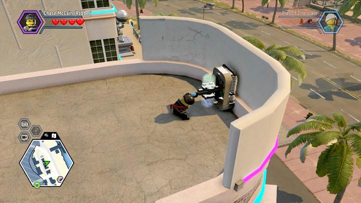 You can build the swapper using the silver blocks at the end of the roof, after you have smashed them with dynamite - Way to the hall | Walkthrough - Chapter 11 - LEGO City: Undercover Game Guide