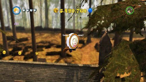 Find a silver object in the middle of the station and destroy it with Lumos - Harry Potter Years 5-7: Tokens - Hogwarts, part 6 - Tokens - LEGO Harry Potter Years 5-7 Guide