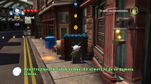 There is a safe on the right side of the Leaky Cauldron entrance - Harry Potter Years 5-7: Tokens - London, part 1 - Tokens - LEGO Harry Potter Years 5-7 Guide