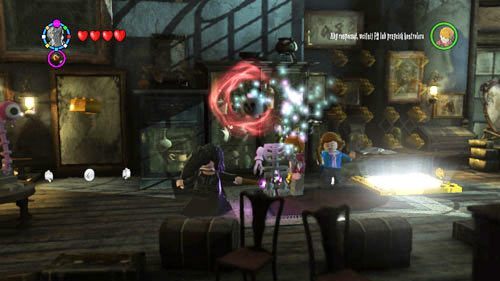 Use black magic on the chest to make bricks fall out of it - Harry Potter Years 5-7: Tokens - London, part 2 - Tokens - LEGO Harry Potter Years 5-7 Guide