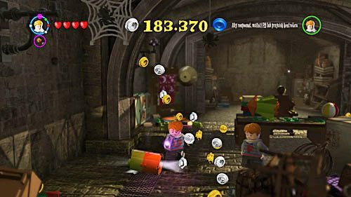 Another piece can be found in the basket on the left - Harry Potter Years 5-7: Mischief Managed - Year 5 - LEGO Harry Potter Years 5-7 Guide