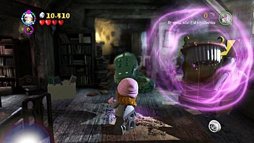 Wait until some items will appear in from of the snake - stun the enemy - Harry Potter Years 5-7: In Grave Danger - Year 7 - LEGO Harry Potter Years 5-7 Guide
