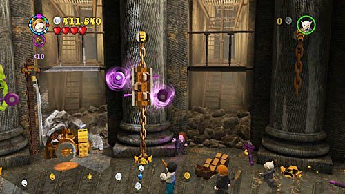 After getting rid of the stones, remove the bolts by using the WL spell - Harry Potter Years 5-7: The Thiefs Downfall - Year 7 - LEGO Harry Potter Years 5-7 Guide