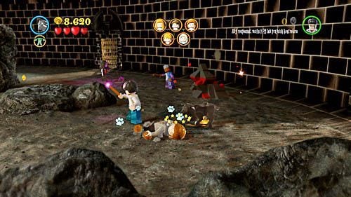 Jump down on the large square during the battle with the Death Eaters - Harry Potter Years 5-7: A Veiled Threat - secrets, collectibles - Year 5 - LEGO Harry Potter Years 5-7 Guide