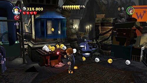 Restore the three cabinets to get a crest - Harry Potter Years 5-7: Love Hurts - secrets, collectibles - Year 6 - LEGO Harry Potter Years 5-7 Guide