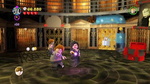 The student is locked in the elevator on the left - Harry Potter Years 5-7: Magic is Might - secrets, collectibles - Year 7 - LEGO Harry Potter Years 5-7 Guide