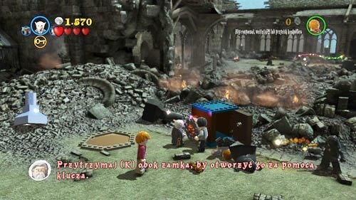 When you get to the attic of the castle, use Spectrespecs to see a container - Harry Potter Years 5-7: The Flaw in the Plan - secrets, collectibles - Year 7 - LEGO Harry Potter Years 5-7 Guide