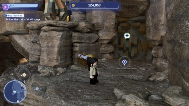 Follow the new marker on the screen and follow the trail left by the droid (these will be small, sparkling pieces) until you reach the door on the higher level of the rock, near the cave - LEGO Skywalker Saga: 9D9 Problems - walkthrough - LEGO Skywalker Saga: Tatooine - the desert of Jundland - LEGO Skywalker Saga Guide