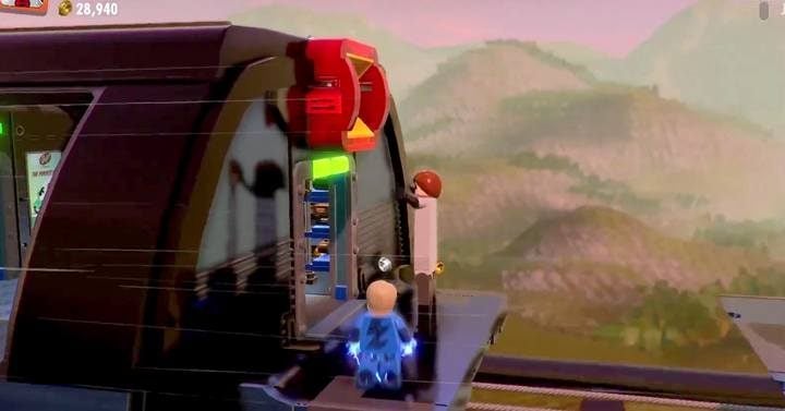 Use Elastigirls powers to go through the vent. - Hover Train Hijinx - Level 2 in LEGO The Incredibles Walkthrough - Walkthrough - LEGO The Incredibles Game Guide