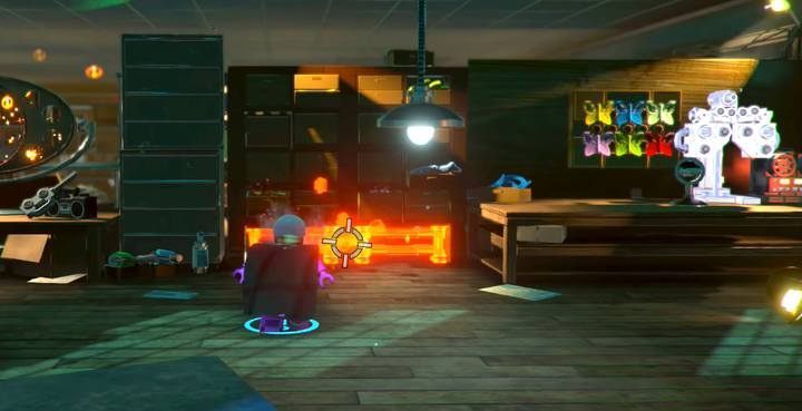 Destroy the fence to get to the mini-maze. - Elastigirl On The Case - Level 4 in LEGO The Incredibles Walkthrough - Walkthrough - LEGO The Incredibles Game Guide