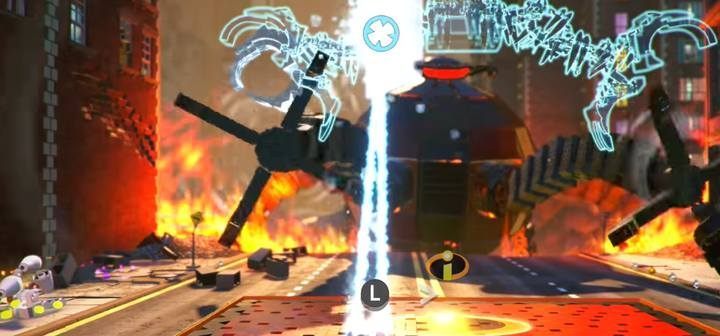 Freeze the hands of the droid to be able to construct the super build. - The Final Showdown - Level 12 in LEGO The Incredibles Walkthrough - Walkthrough - LEGO The Incredibles Game Guide