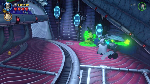 You can obtain the seventh Minikit by destroying the box on the right, using Batmans Sonar Suit - Minikits - The Lantern Menace - secrets - LEGO Batman 3: Beyond Gotham - Game Guide and Walkthrough