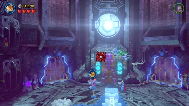 You will find the third Minikit in the first location, when the door is opening - Minikits - Jailhouse Nok - secrets - LEGO Batman 3: Beyond Gotham - Game Guide and Walkthrough