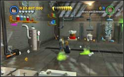 Gryffindor (red): Pull the chain on the left, assemble the plunger (WL), jump onto it and clean six stains on the floor - LEGO Harry Potter Years 1-4: Year 2 Bonuses - Walkthrough - Secrets and Collectibles - LEGO Harry Potter Years 1-4 Guide & Walkthrough