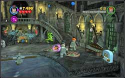 Hufflepuff (yellow): In the Slytherin Dungeon, throw three fish into the water using (WL) - LEGO Harry Potter Years 1-4: Year 2 Bonuses - Walkthrough - Secrets and Collectibles - LEGO Harry Potter Years 1-4 Guide & Walkthrough