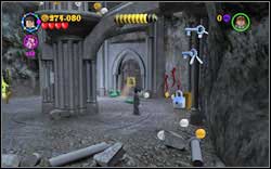 Harry (Slytherin Disguise): In the room with the flying keys you will find a blocked closet on the right - use (RD) - LEGO Harry Potter Years 1-4: Year 1 Bonuses - Walkthrough - Secrets and Collectibles - LEGO Harry Potter Years 1-4 Guide & Walkthrough
