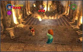 After making a move with the Bishop and destroying the white queen, assemble your own queen from the blocks and then attack - checkmate, the gate will open - LEGO Harry Potter Years 1-4: Year 1 Part 2 - Walkthrough - Walkthrough - LEGO Harry Potter Years 1-4 Guide & Walkthrough