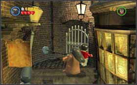 A bit further a big spider will attack you - treat him with magic twice - LEGO Harry Potter Years 1-4: Year 2 Part 1 - Walkthrough - Walkthrough - LEGO Harry Potter Years 1-4 Guide & Walkthrough